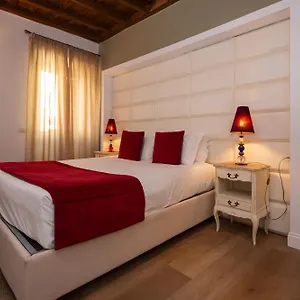  Maison d'hôtes Town House Spagna- Luxury With Jacuzzi Bath